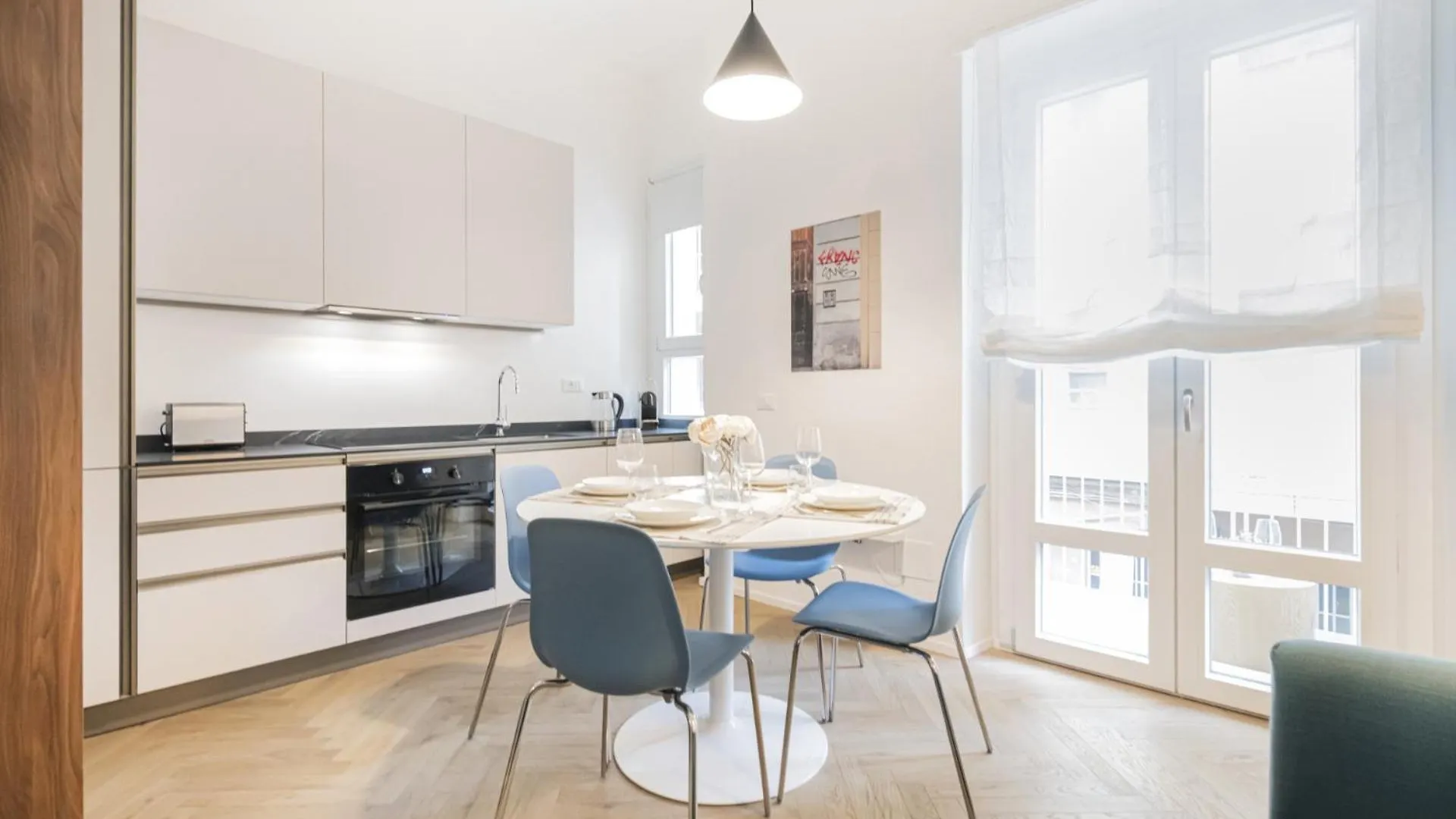 Easylife - Il Tuo Spazio Ideale A Milano 0*,